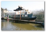 Blacking at Gallows Bridge Moorings Shipley